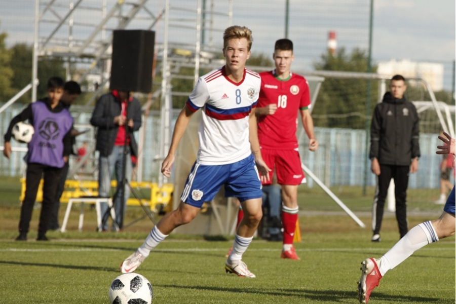 Илья Грибакин провёл два матча за сборную России U-17
